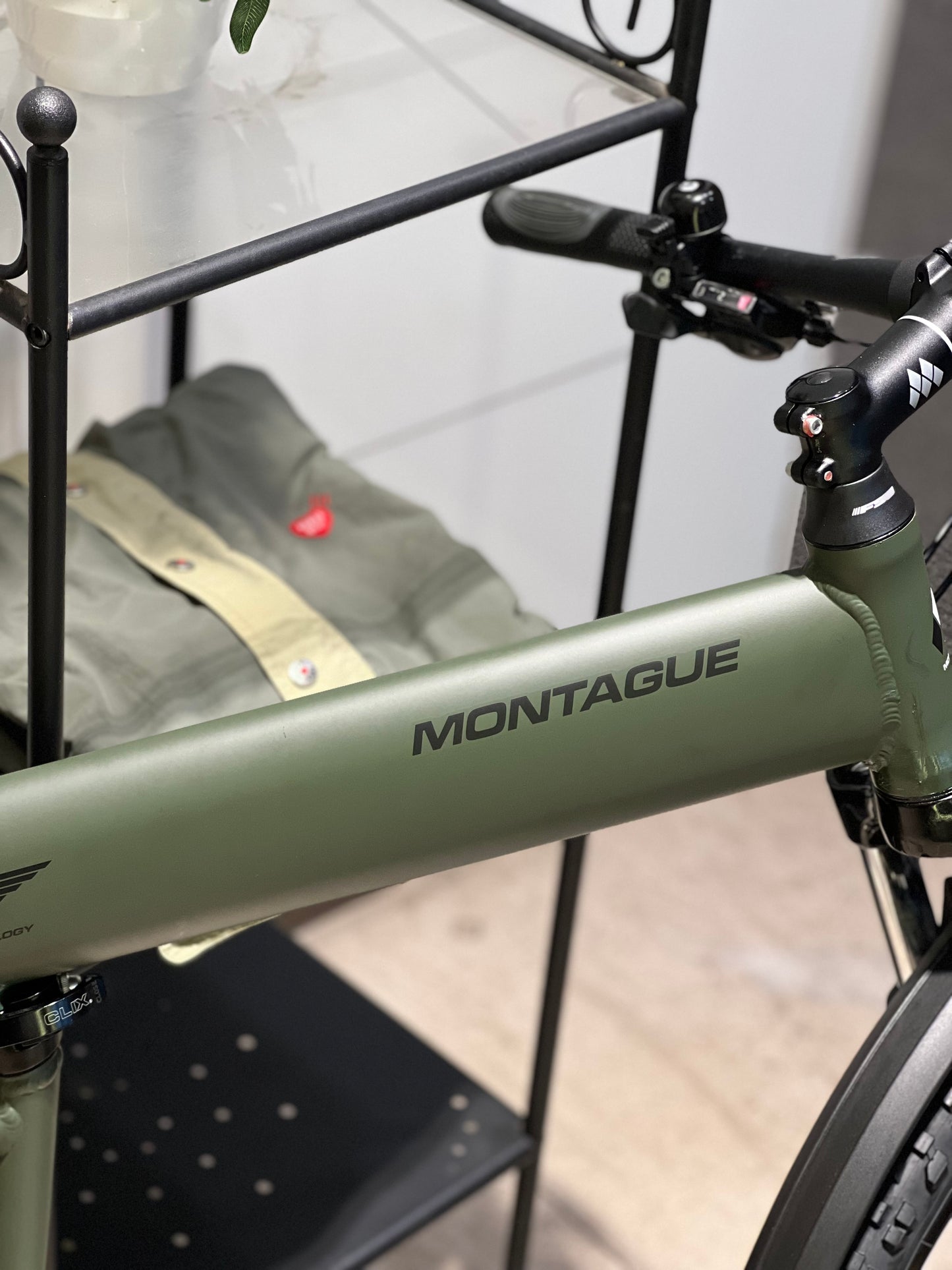 Montague Paratrooper