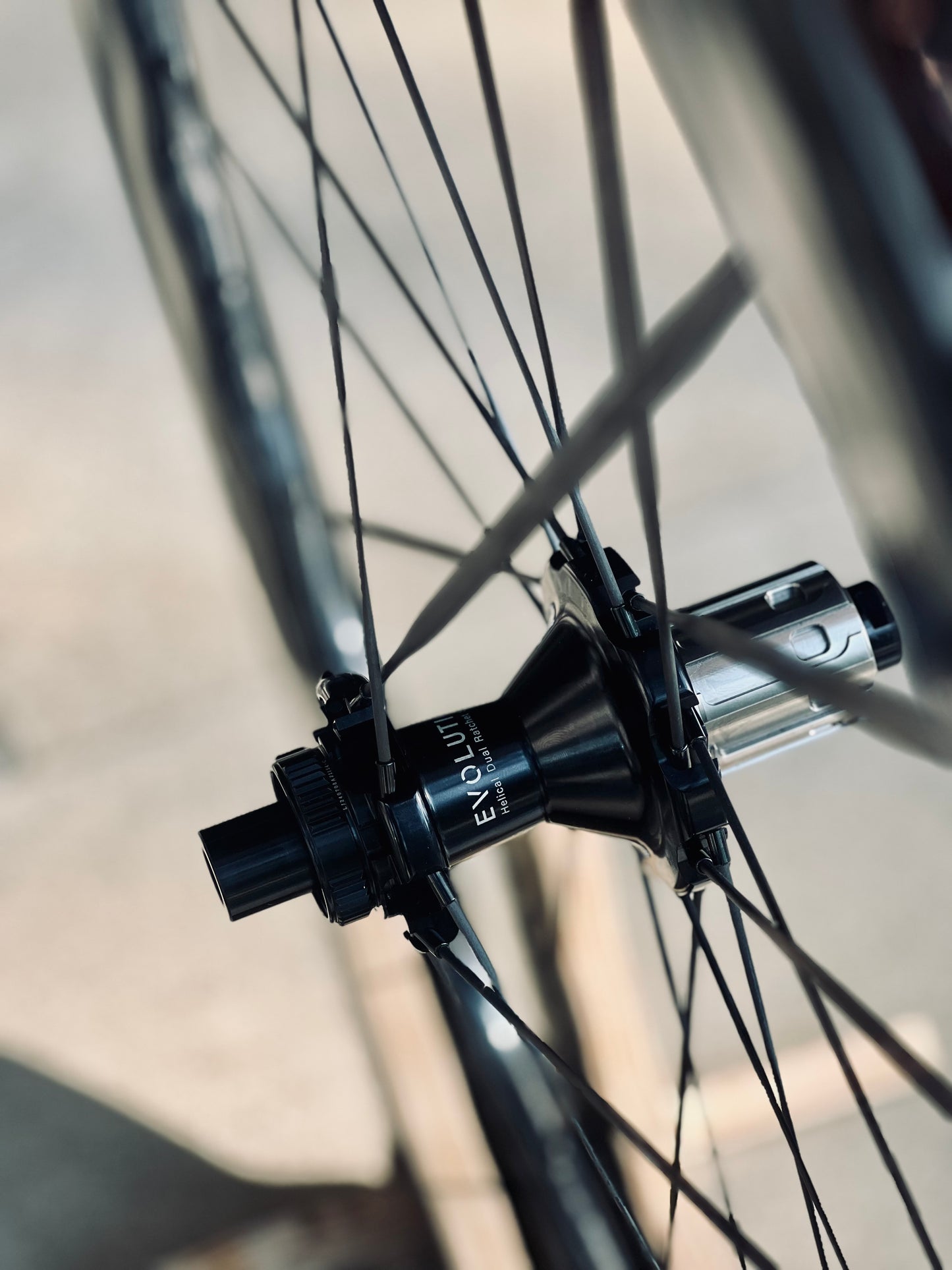 ELITEWHEELS Drive Helix
57D 碟剎碳纖輪組-HG