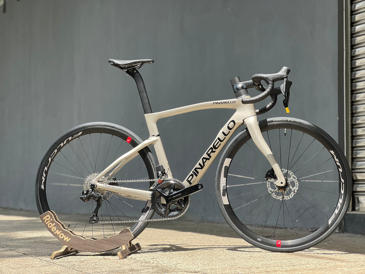 Pinarello F5 105 Di2 公路車