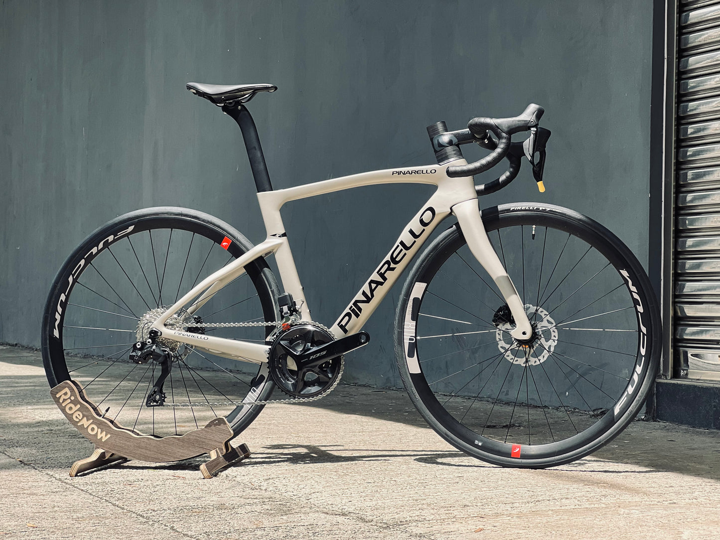 Pinarello F5 105 Di2 公路車