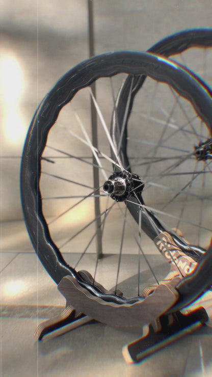 ELITEWHEELS Drive Helix
57D 碟剎碳纖輪組-HG
